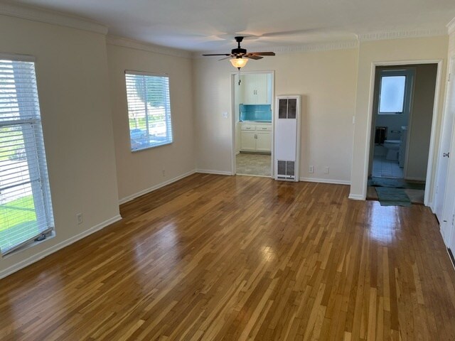 Dining Room - 3137 S Barrington Ave