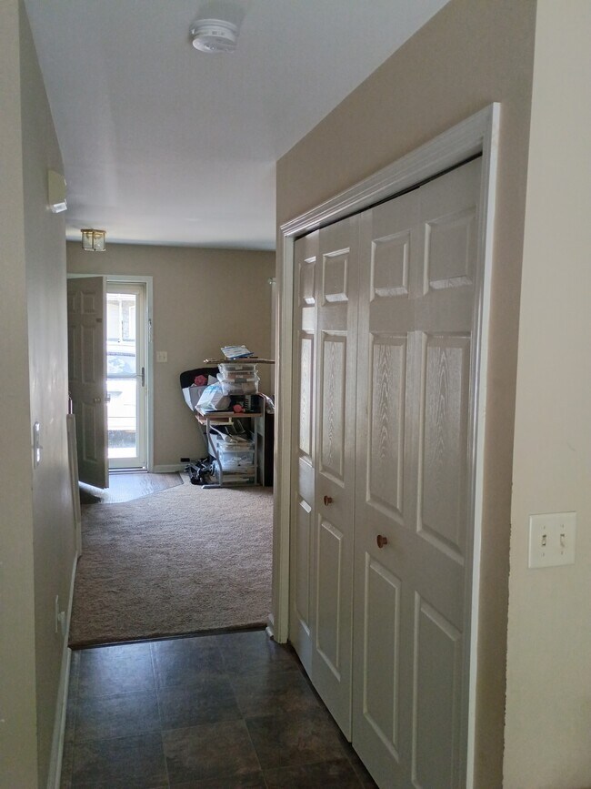 Building Photo - 519 Indian Rock Cir