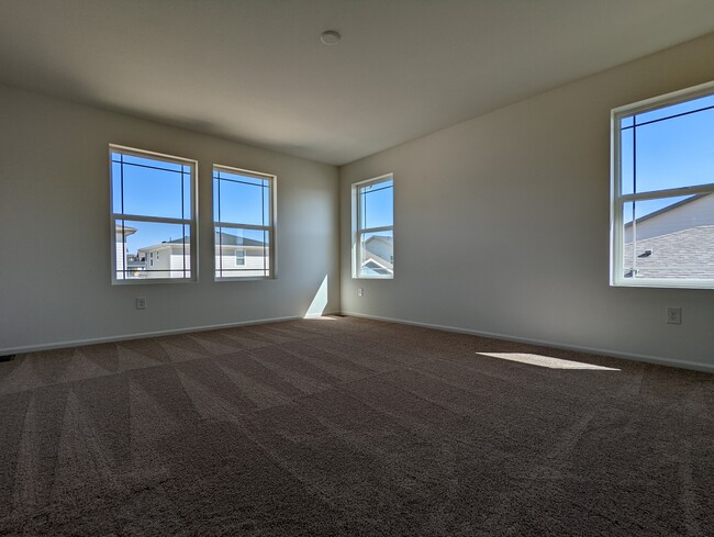 Master Bedroom - 6098 N Nepal Ct