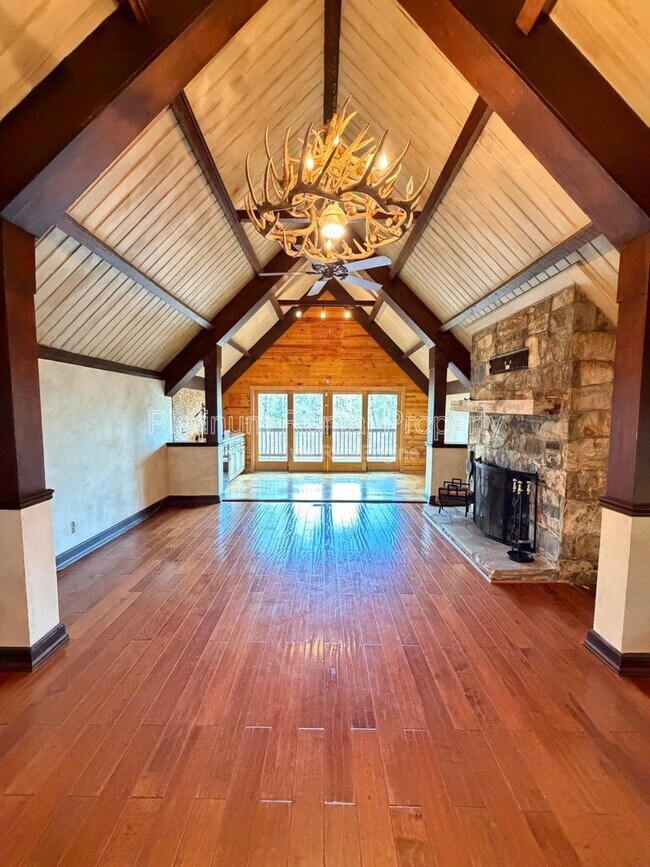 Building Photo - 835 Timber Lake Trail