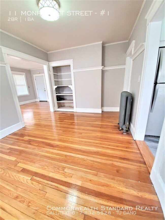 Building Photo - 11 Monponset St