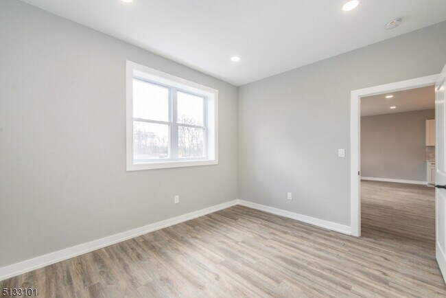 Building Photo - 31 Berkshire Valley Rd