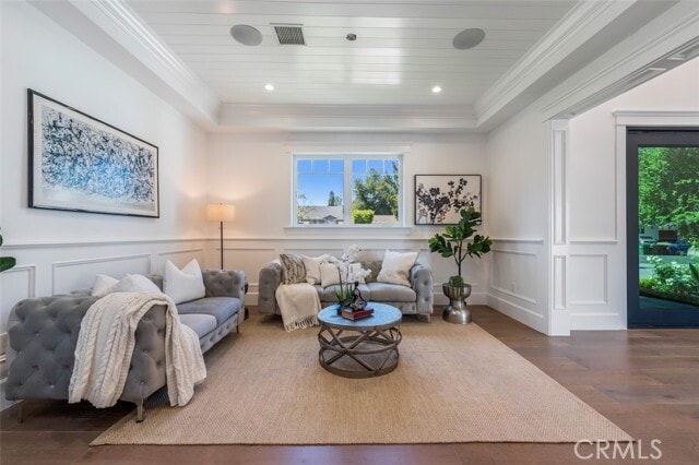 Building Photo - 20701 Dumont St