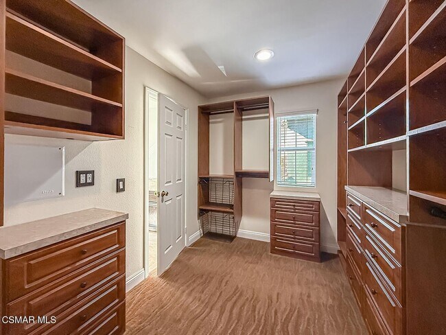 Building Photo - Beautiful Light and Bright Dos Vientos Home featuring 4 Bedrooms + 3 Bathrooms