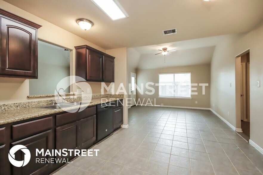 Building Photo - 308 Broken Pine Ct