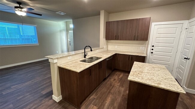Building Photo - 9820 Grosbeak Ln