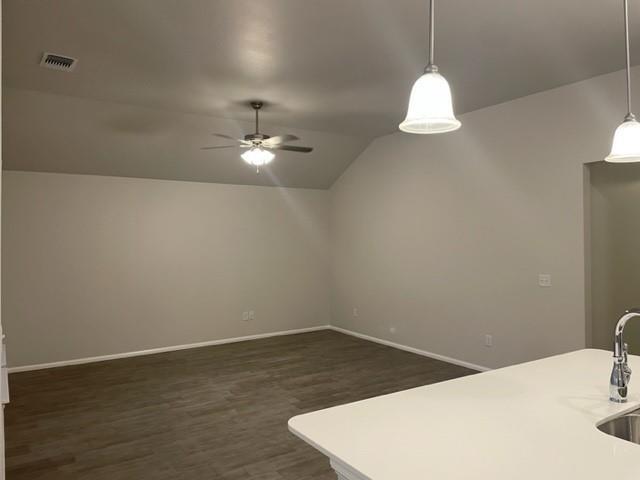 Building Photo - 408 Haven St