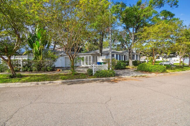 Building Photo - Beautiful Home on Davis Island