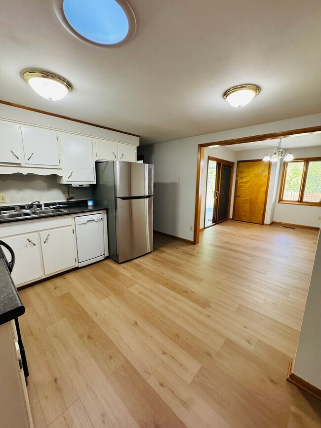Building Photo - 4817 Eastwick Dr