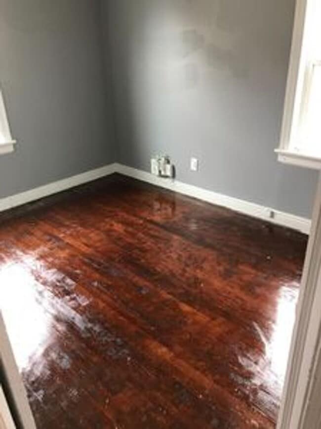 Building Photo - 3 bed 1 bath House in central Richmond