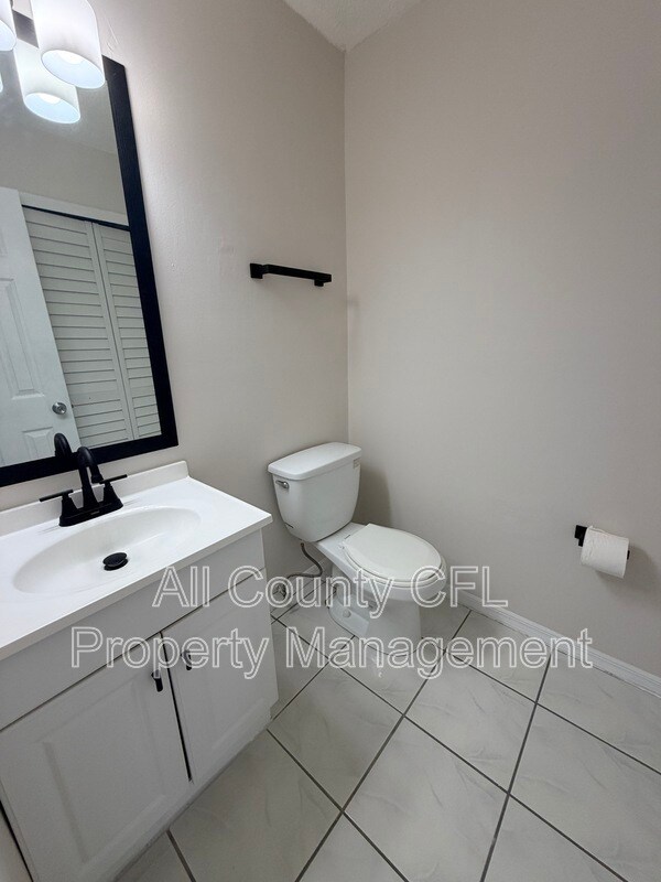 Building Photo - 1625 Long Ridge Ct