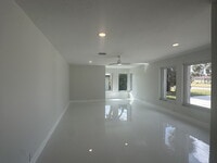 Building Photo - Waterfront 3-Bedroom Home in Rotonda West