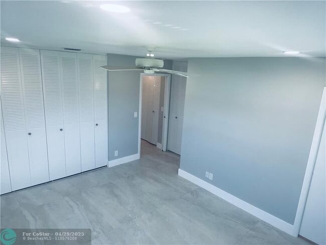Building Photo - 2725 Emory Dr W