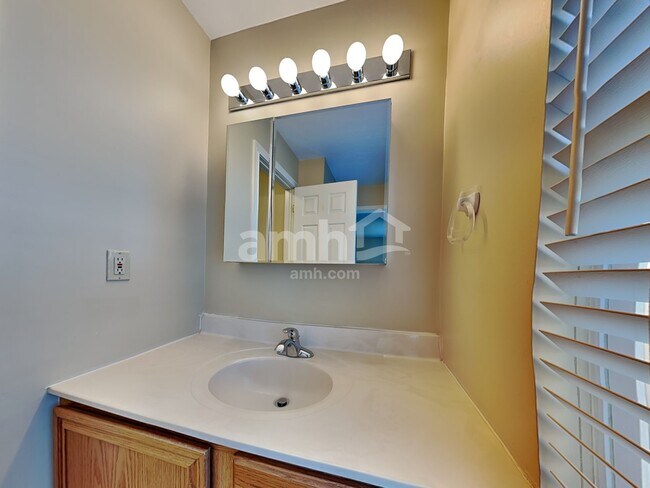 Building Photo - 1073 Ivoryhill Dr