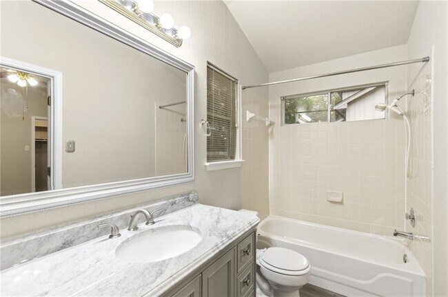 Building Photo - 9417 Bradner Dr