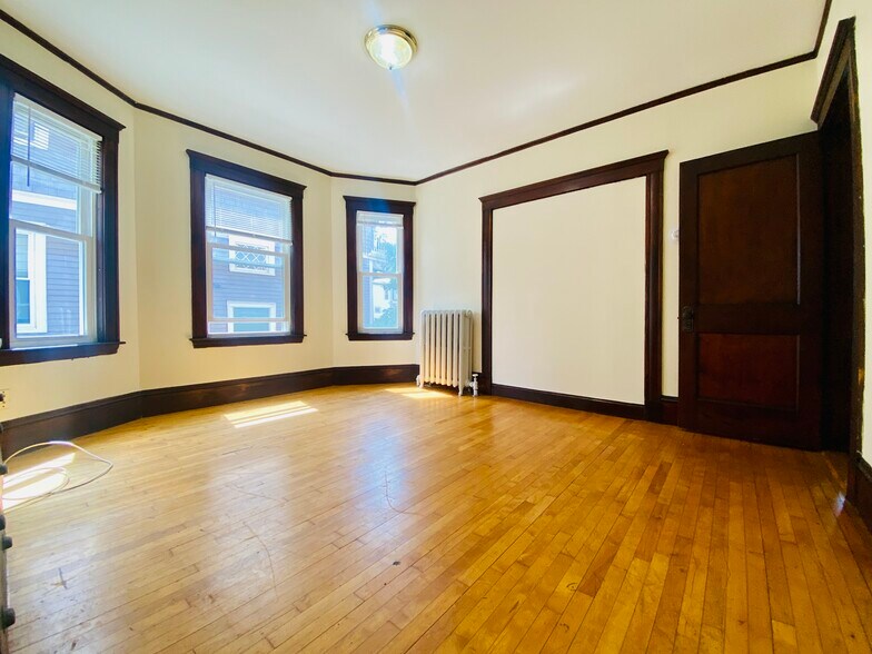 Building Photo - 39 Michigan Ave