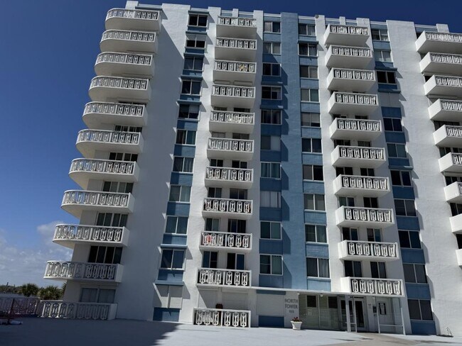 Building Photo - 925 N Halifax Ave
