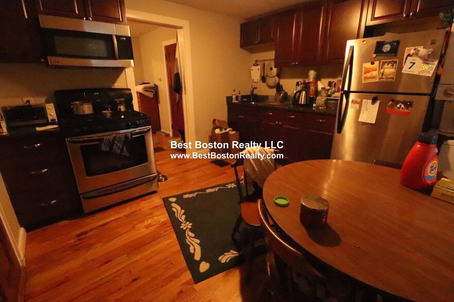 Building Photo - 429 Franklin St