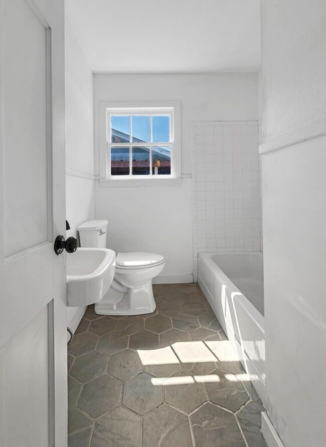 Building Photo - Charming 2BD 1BA Home in Waco - Available in April!