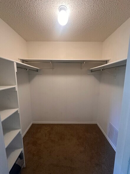 Building Photo - 25039 Summit Creek