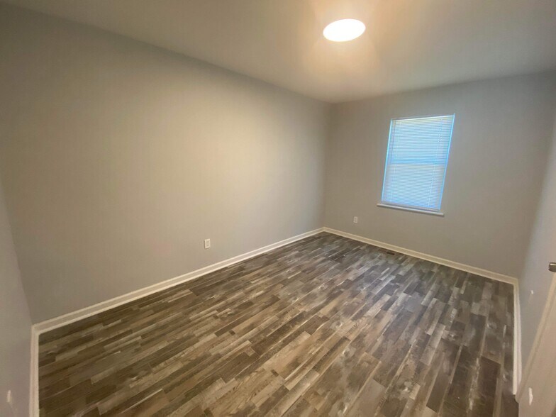 Building Photo - 3607 Oakdale Cir NW