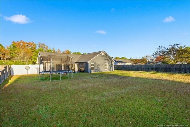 Building Photo - 419 Northwoods Dr