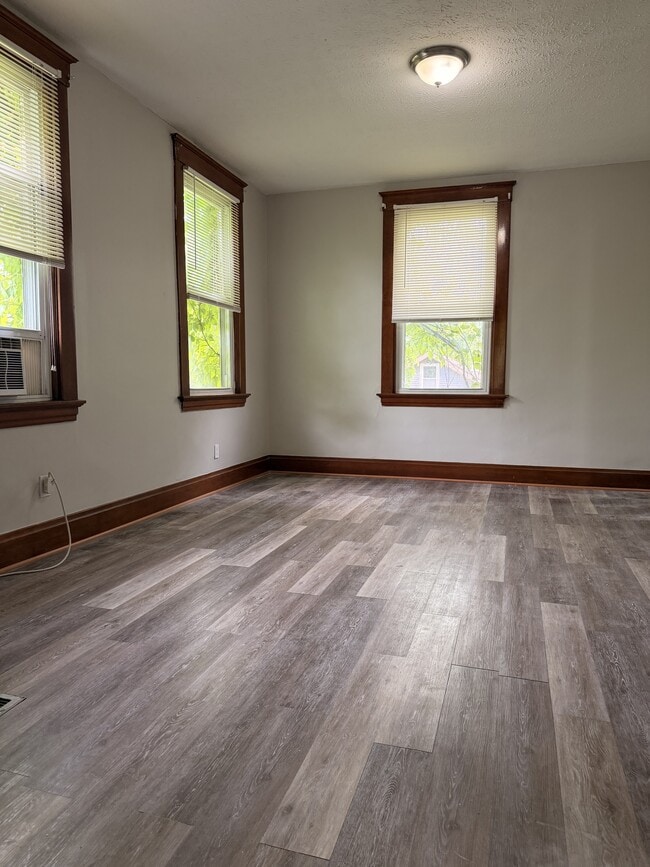 Building Photo - 1740 Minion Ave
