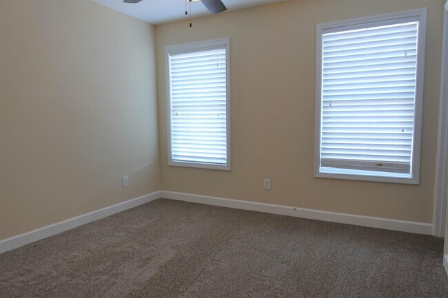 Building Photo - 200 State Rd S-42-2591