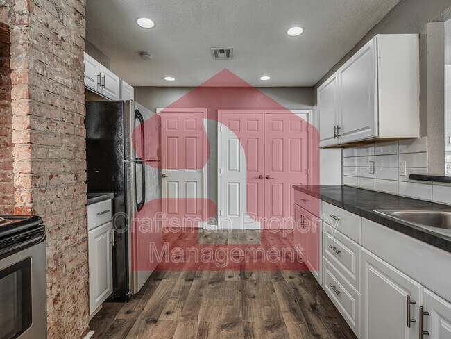 Building Photo - 2843 NW 18th St