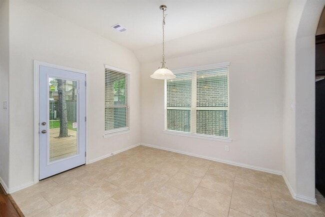 Building Photo - 15 Sawbridge Cir