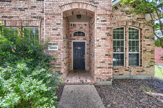 Building Photo - 5 Bedroom Home with Brand-New Carpet in Grayhawk | 3-Car Garage | Frisco ISD | Game Room