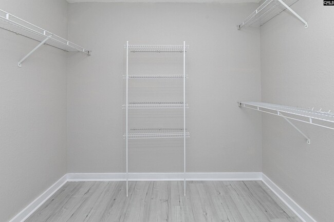 Building Photo - 105 Trellis Ln