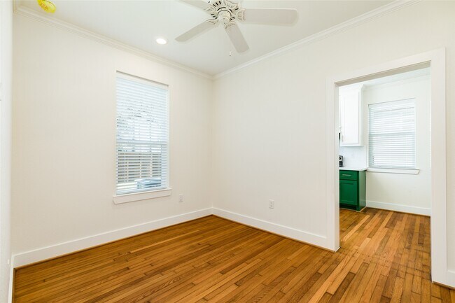 Building Photo - 2516 Avenue K