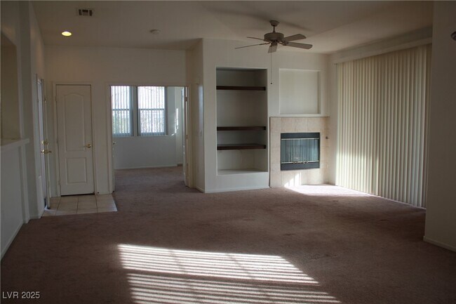 Building Photo - 2325 Windmill Pkwy