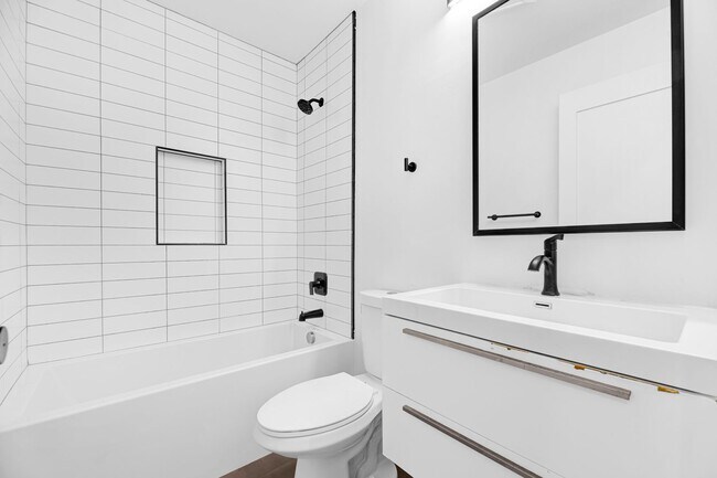 Building Photo - 1504 N Capitol St NW #002