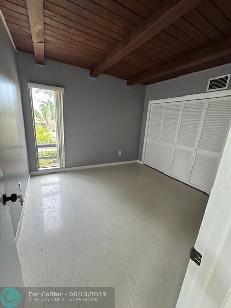 Building Photo - 1313 SW 8th Ct