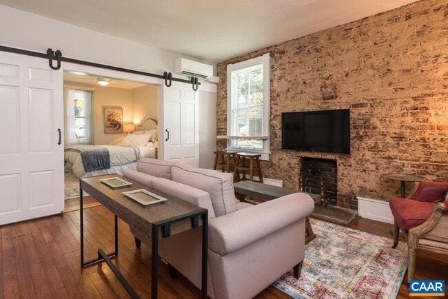 Building Photo - 829 Belmont Ave