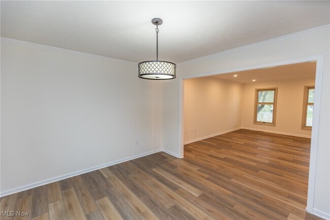 Building Photo - 17016 Greenwood Dr