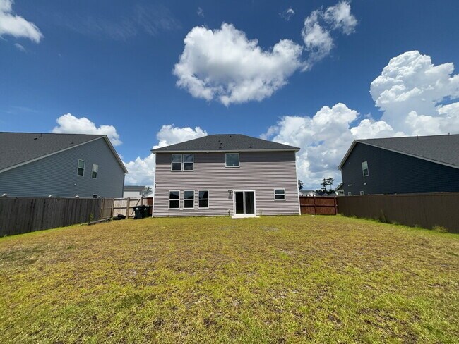 Building Photo - 445 Navona Dr