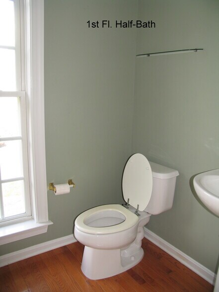 Building Photo - 2812 River Willow Dr
