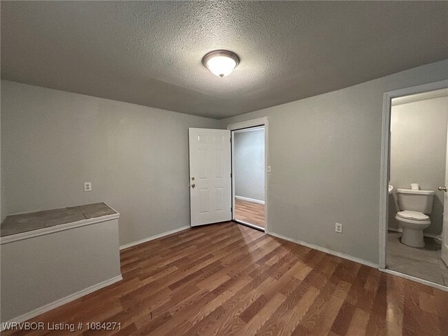 Building Photo - 1301 N 38th St
