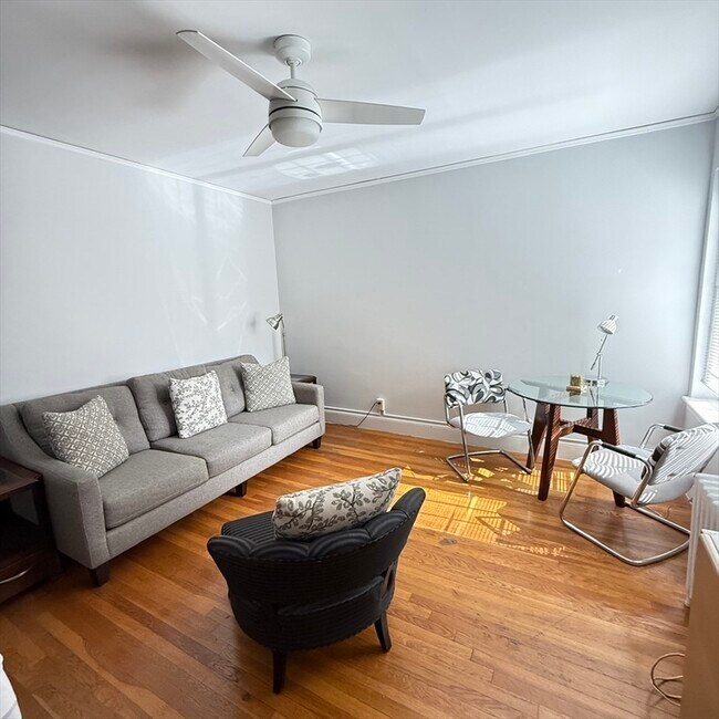 Building Photo - 285 Harvard St