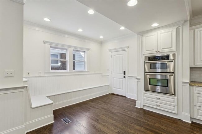 Building Photo - 546 Highland Ave NE