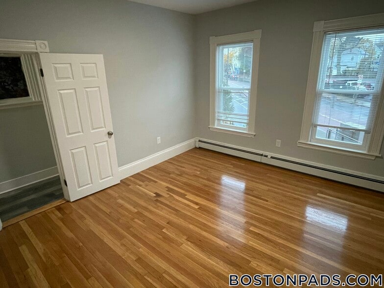 Building Photo - 1922 Columbus Ave