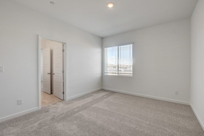Building Photo - NEW NEXT GEN 4 Bedroom, 2 Story Home in CADENCE!
