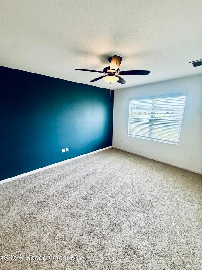 Building Photo - 465 Sorrento Dr