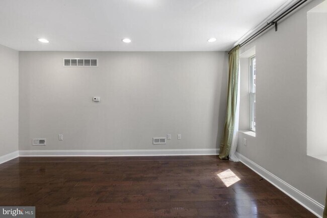 Building Photo - 2045 Wilder St