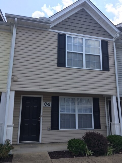 Building Photo - Murfreesboro Townhome