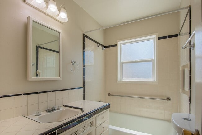 Building Photo - 4518-4522 52nd Street