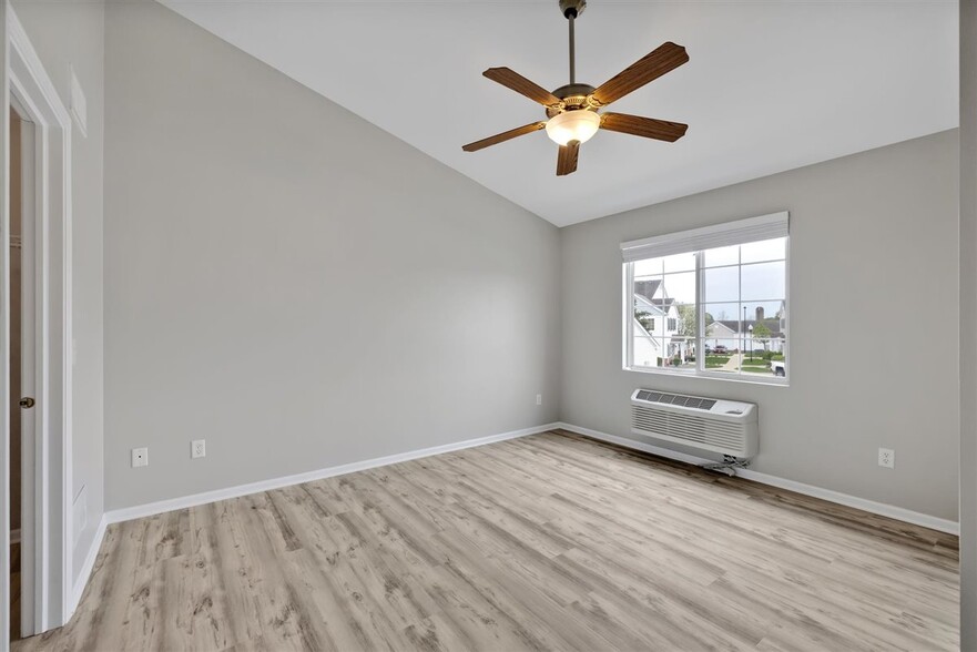 Building Photo - 222 Bertram Dr